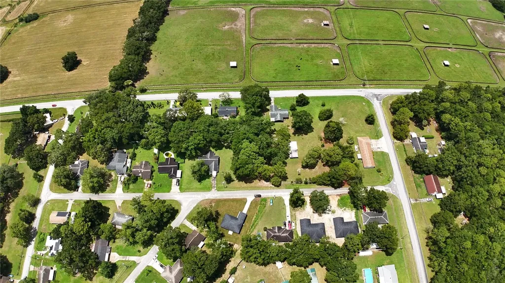 6135 NW 69th Court Ocala FL 34482