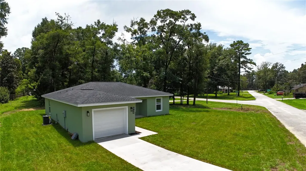 6135 NW 69th Court Ocala FL 34482