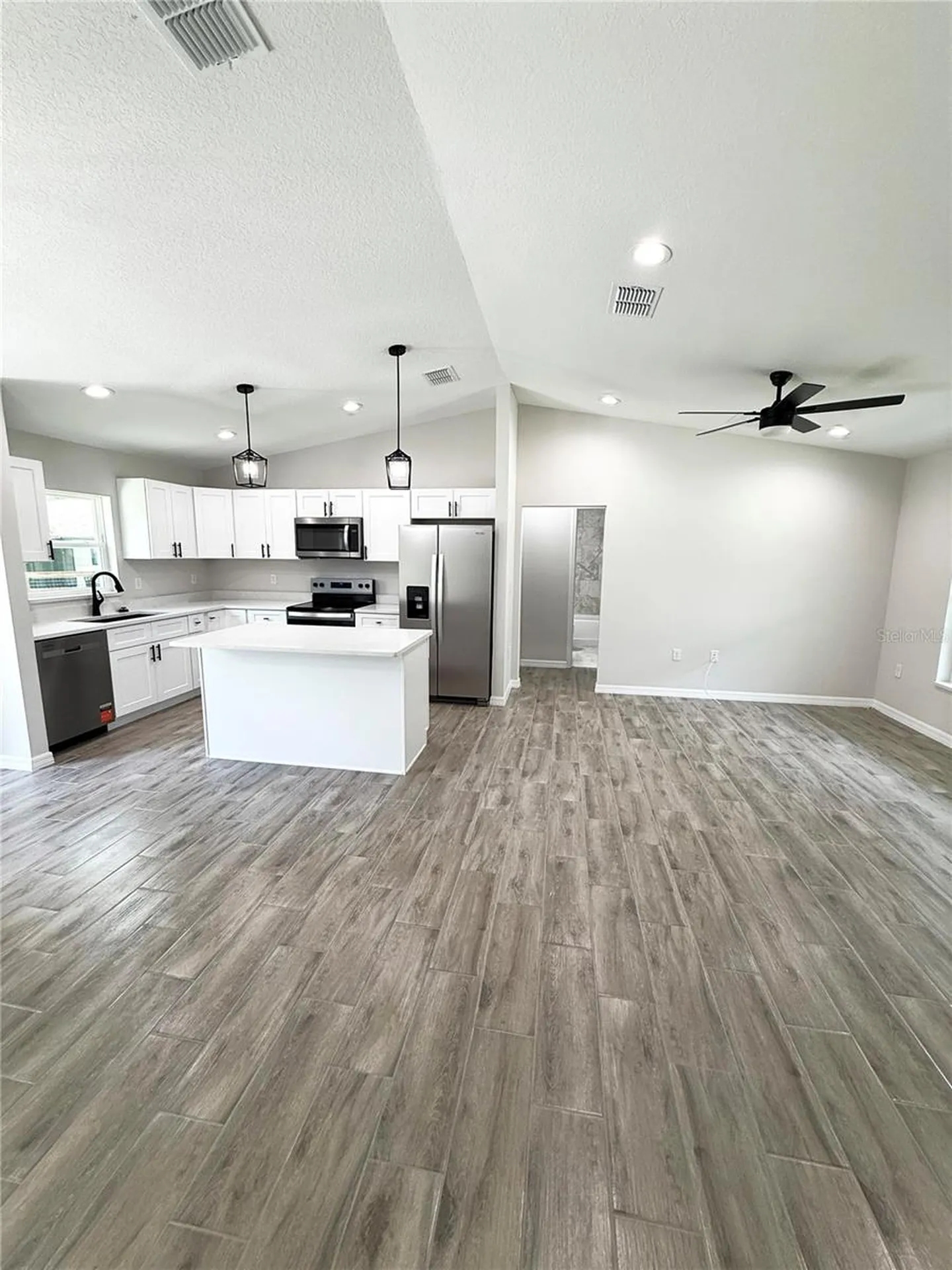 6135 NW 69th Court Ocala FL 34482