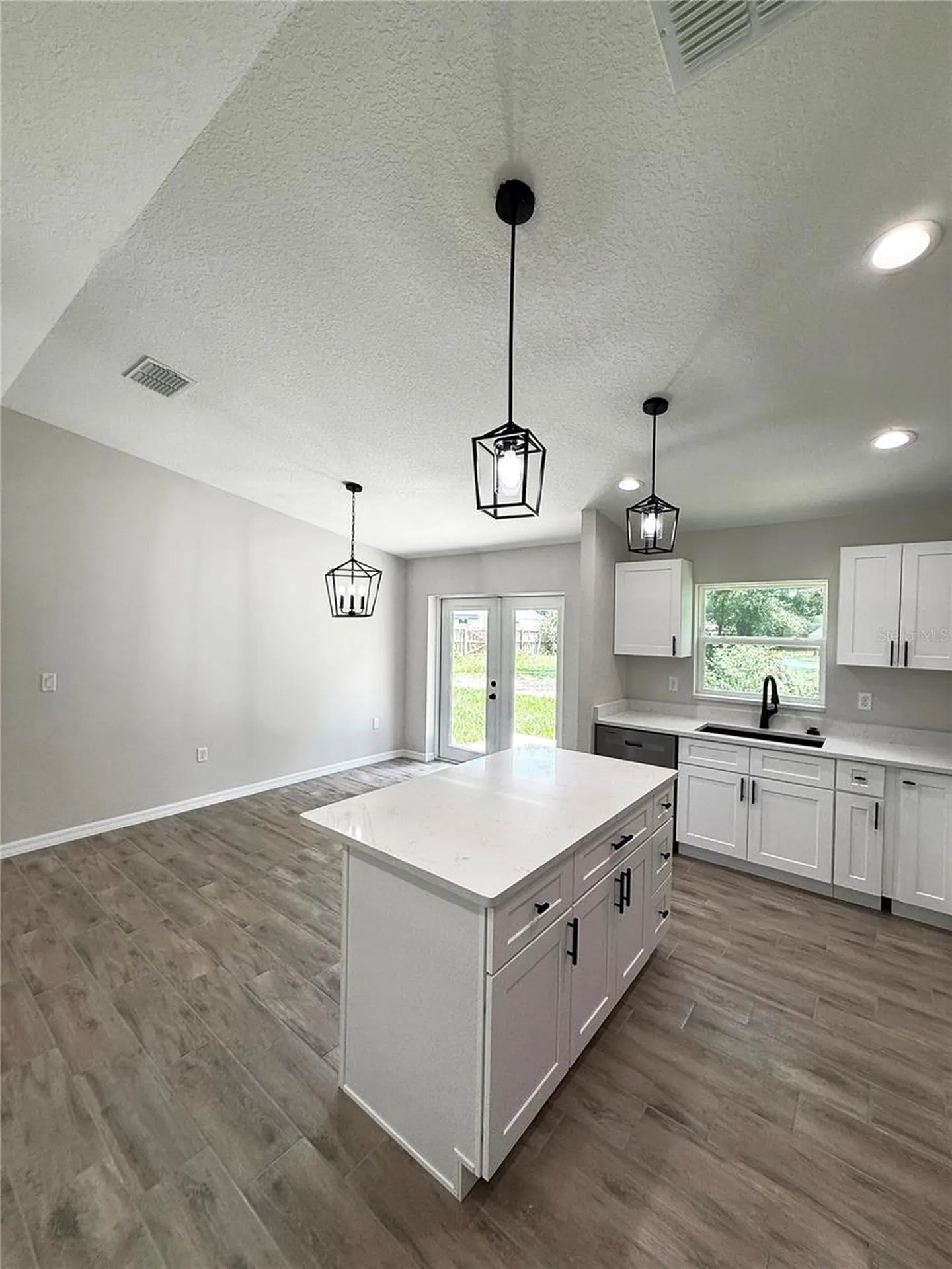 6135 NW 69th Court Ocala FL 34482