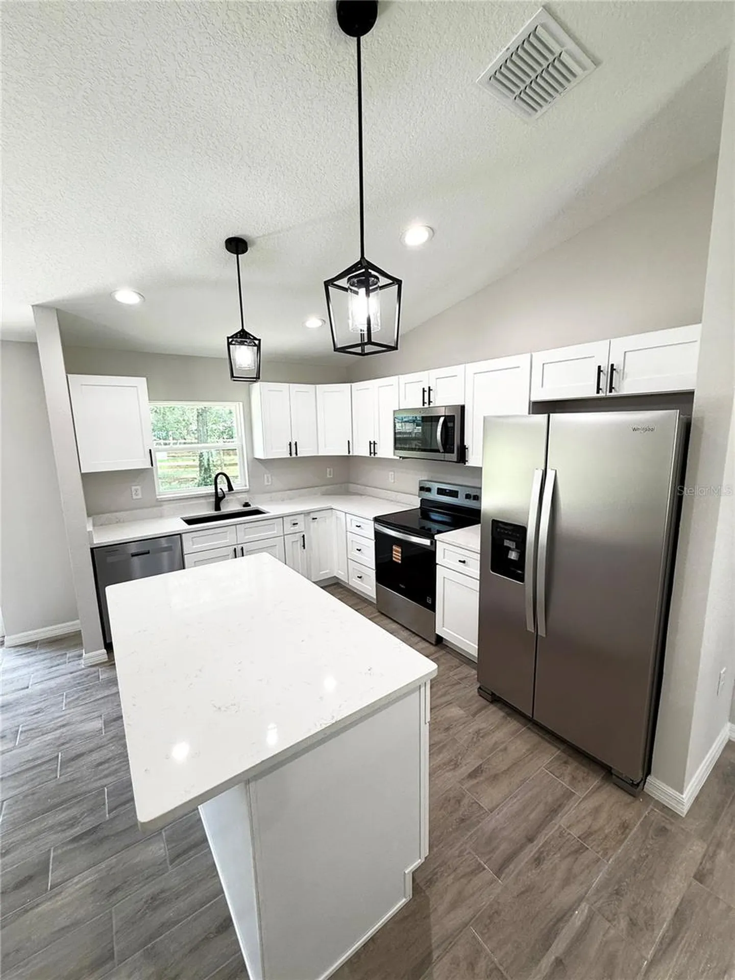 6135 NW 69th Court Ocala FL 34482