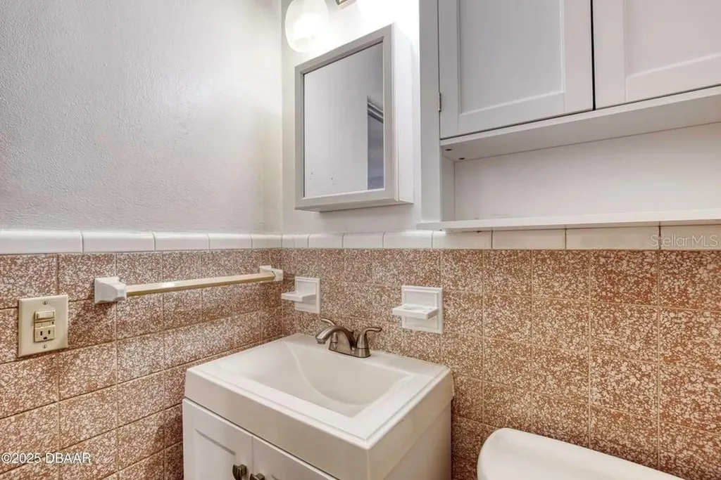 815 8th Street Daytona Beach FL 32117