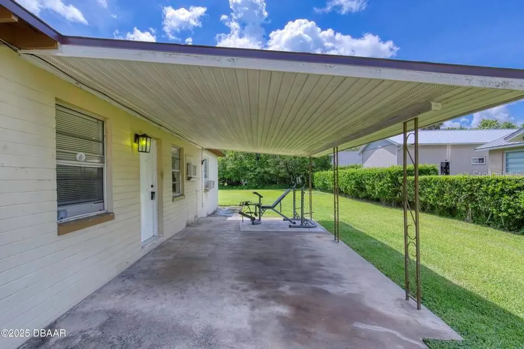 815 8th Street Daytona Beach FL 32117