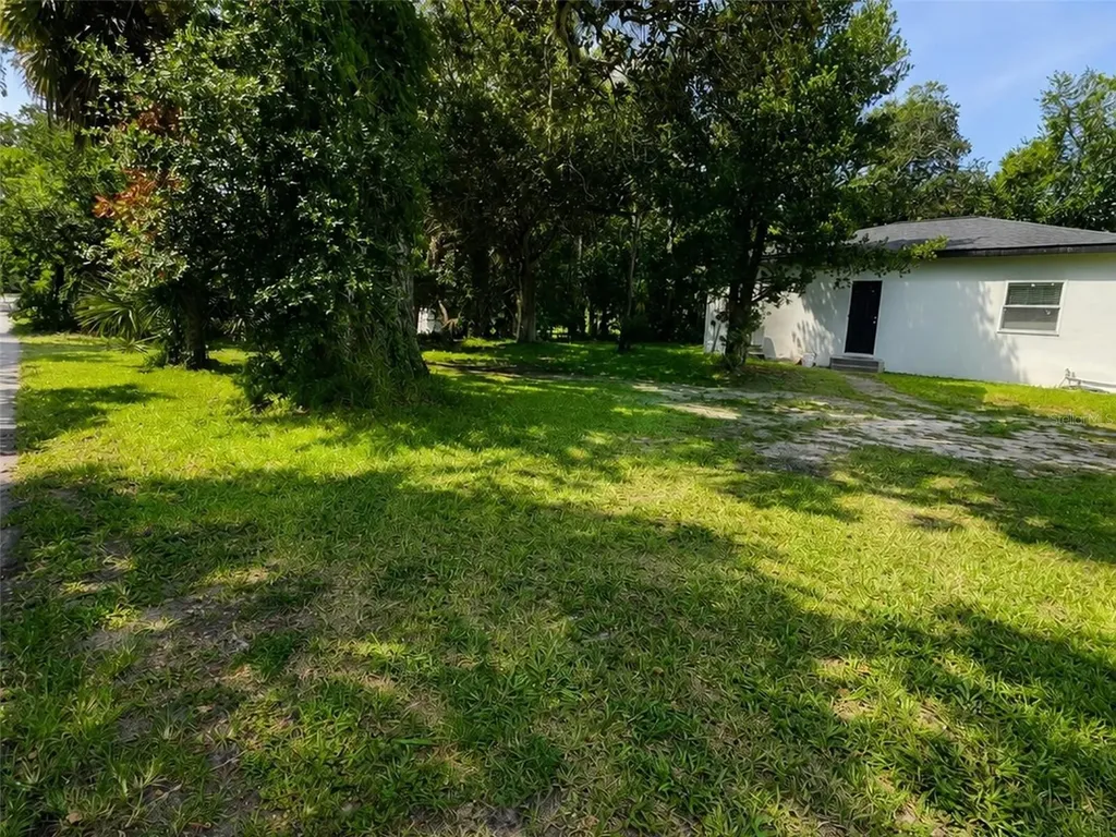 547 Live Oak Avenue Daytona Beach FL 32114