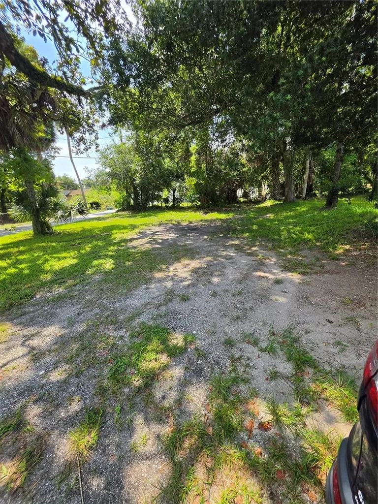 547 Live Oak Avenue Daytona Beach FL 32114
