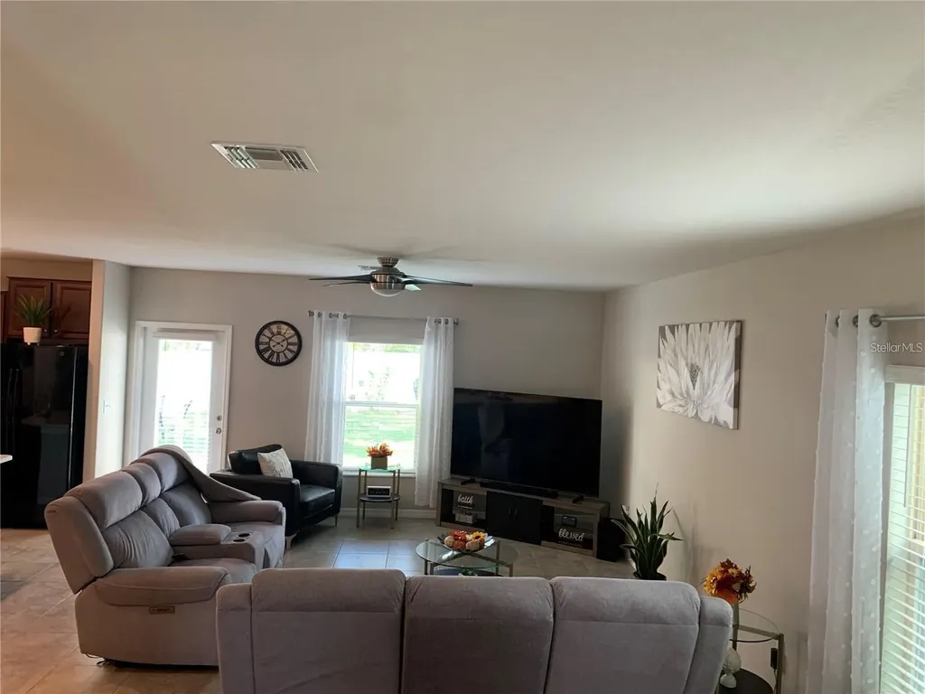 10460 Carloway Hills Drive Wimauma FL 33598