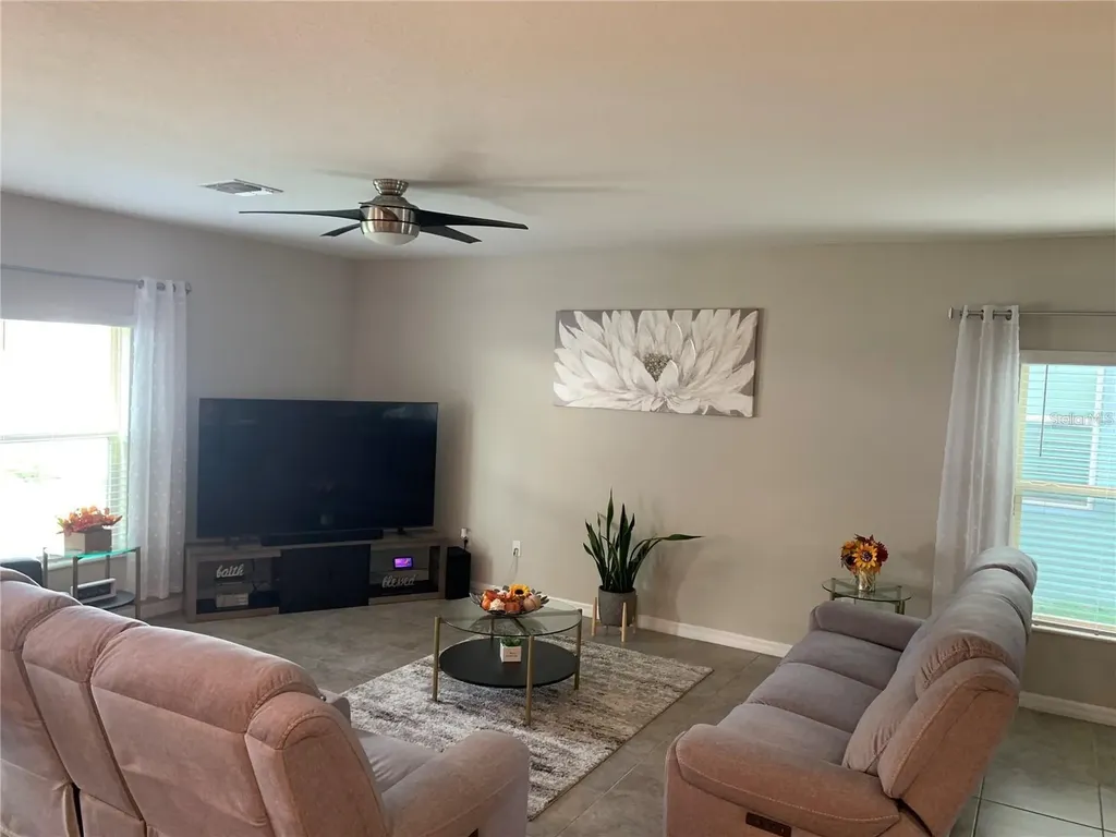 10460 Carloway Hills Drive Wimauma FL 33598