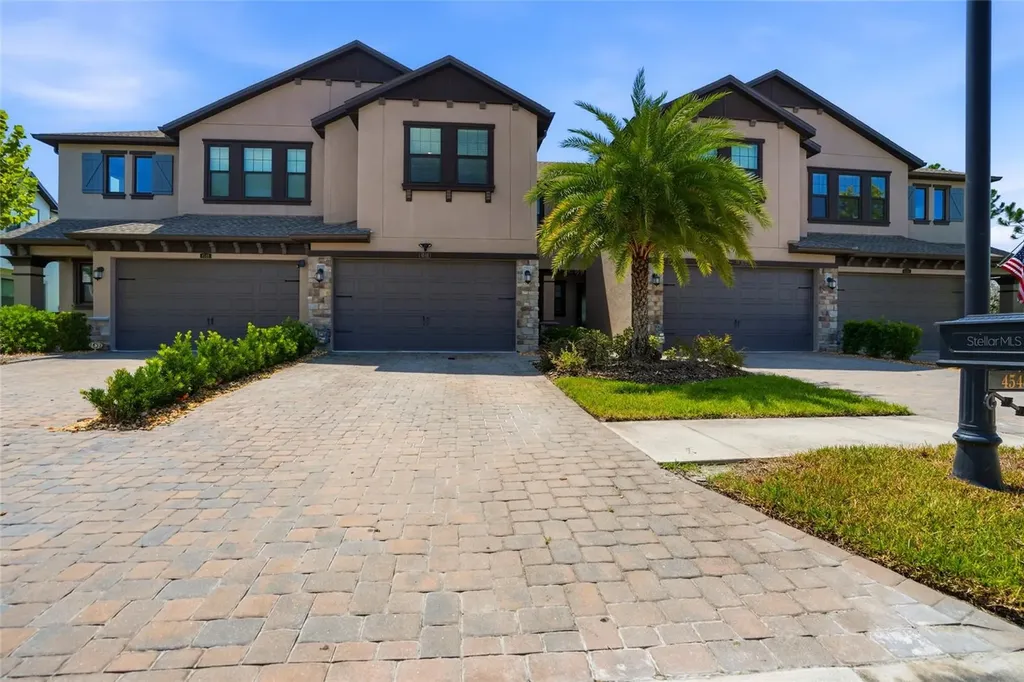 4540 Almada Lane Wesley Chapel FL 33543