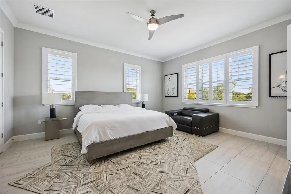 484 W Plant Street Winter Garden FL 34787