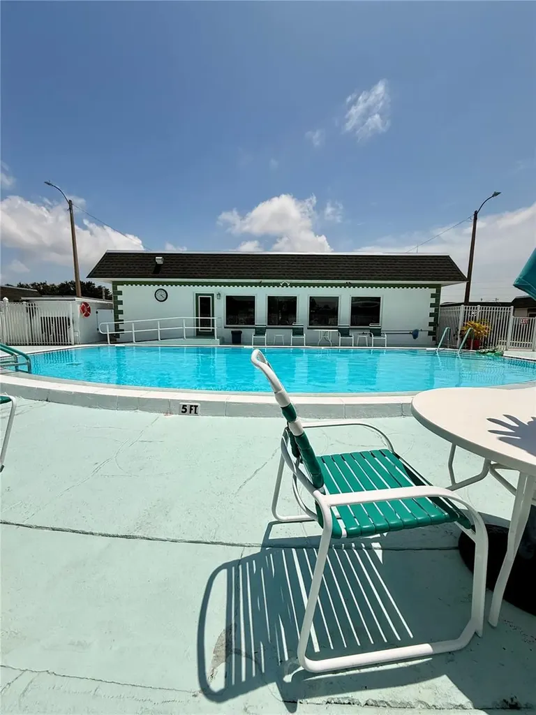7847 39th Terrace N St Petersburg FL 33709