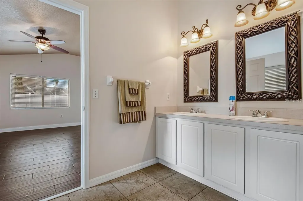 4007 Harbor Lake Drive Lutz FL 33558