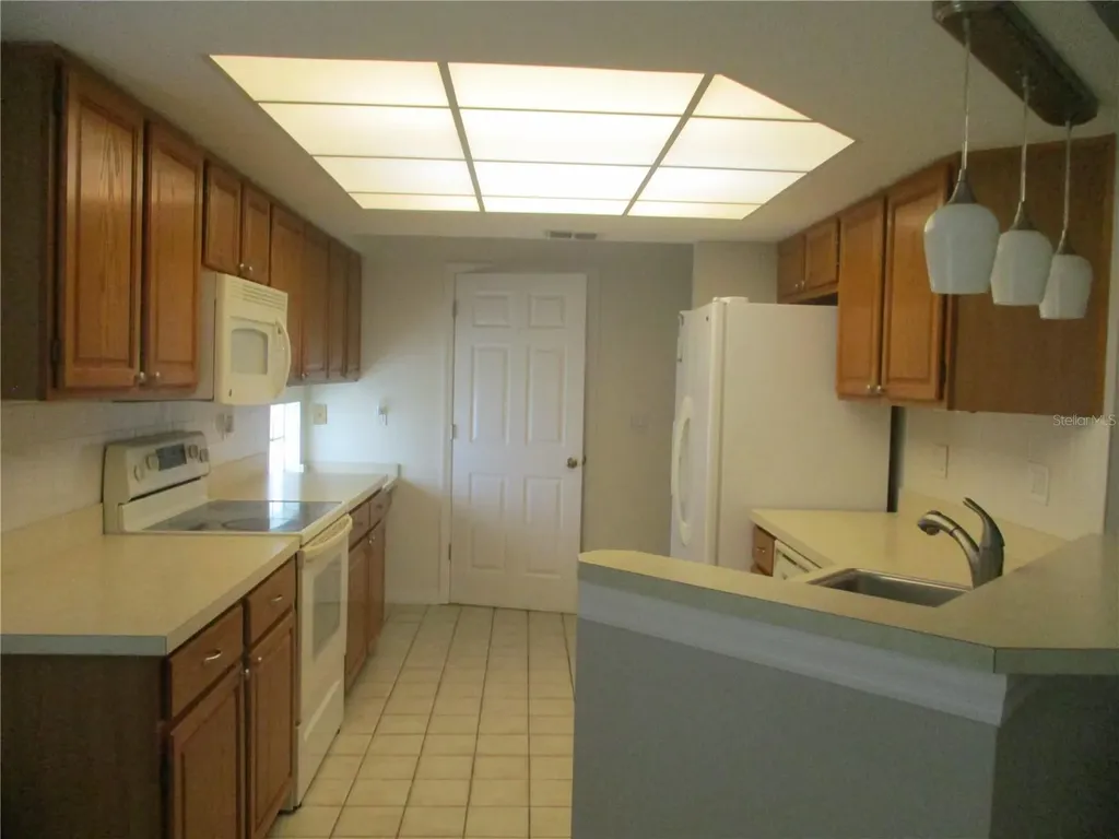 209 N Brockfield Drive Sun City Center FL 33573