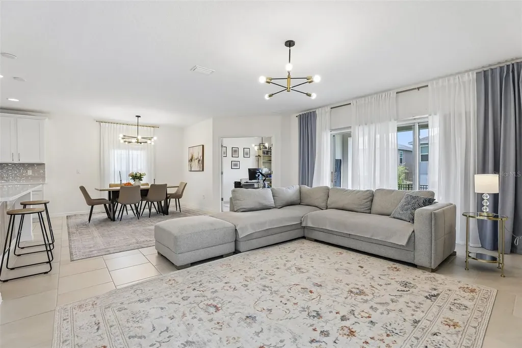 1581 Swan Swim Drive Davenport FL 33837