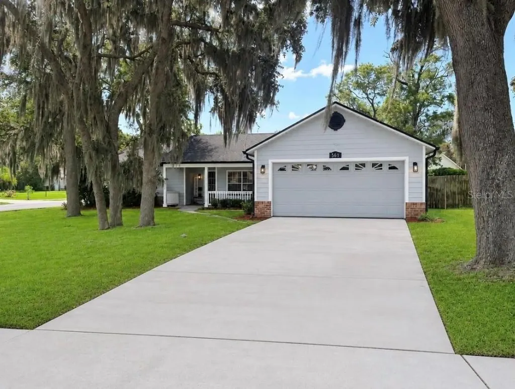 561 Astoria Drive Deland FL 32724