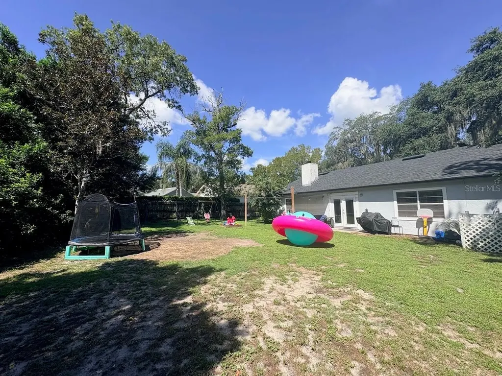 561 Astoria Drive Deland FL 32724