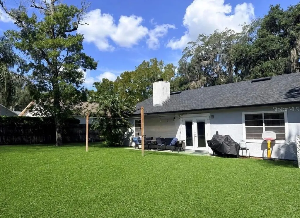 561 Astoria Drive Deland FL 32724
