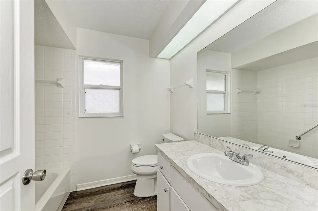 2046 Old Trevor Way Sarasota FL 34232