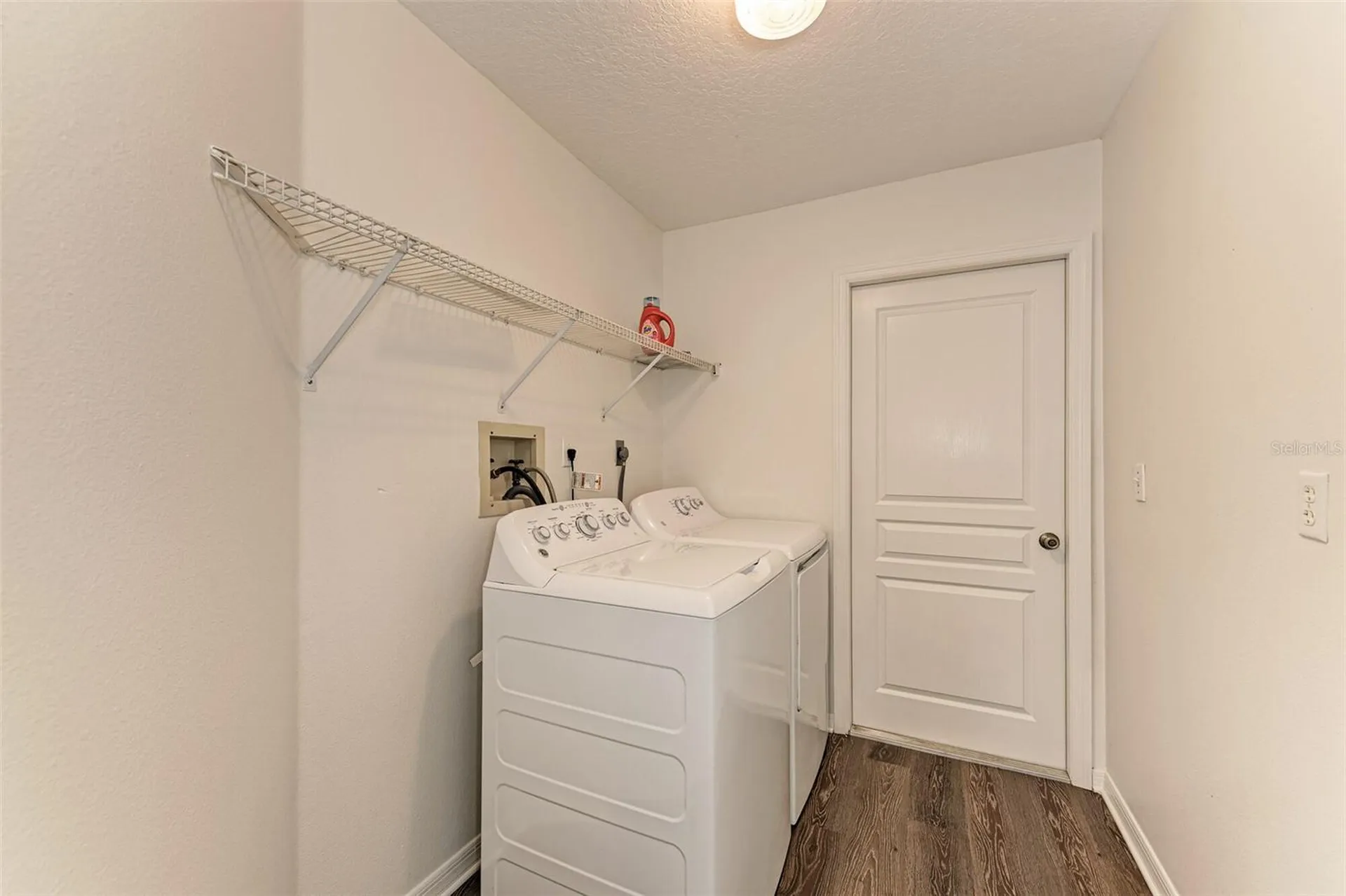 2046 Old Trevor Way Sarasota FL 34232