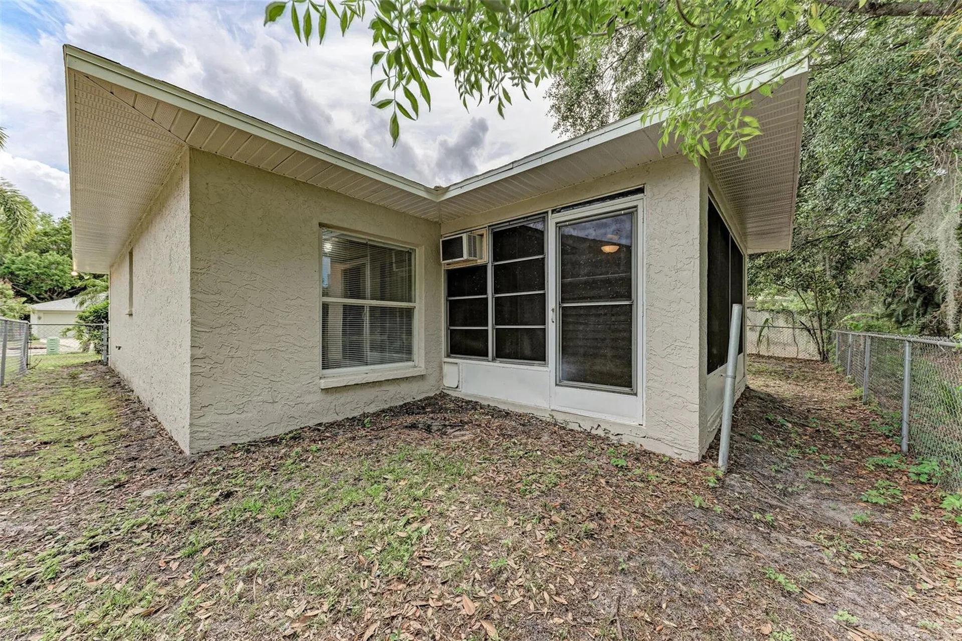 2046 Old Trevor Way Sarasota FL 34232