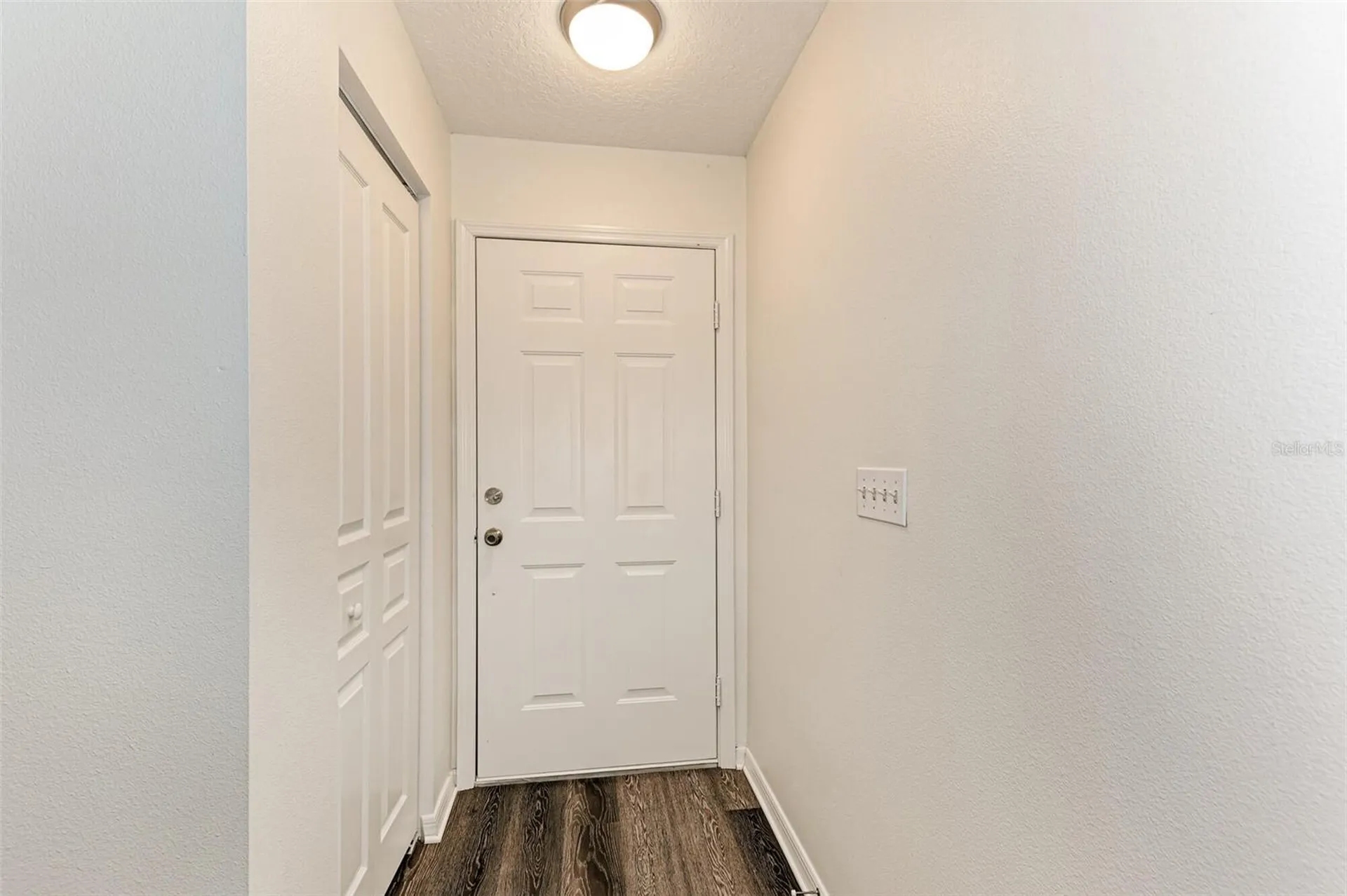 2046 Old Trevor Way Sarasota FL 34232