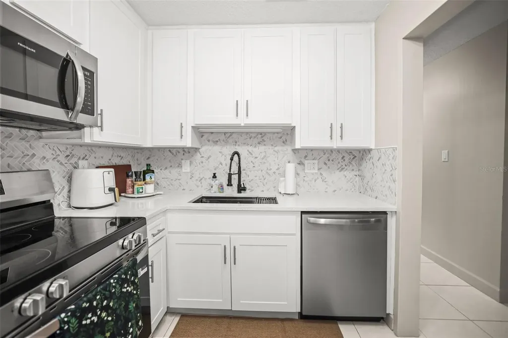 2700 Bayshore Boulevard Dunedin FL 34698
