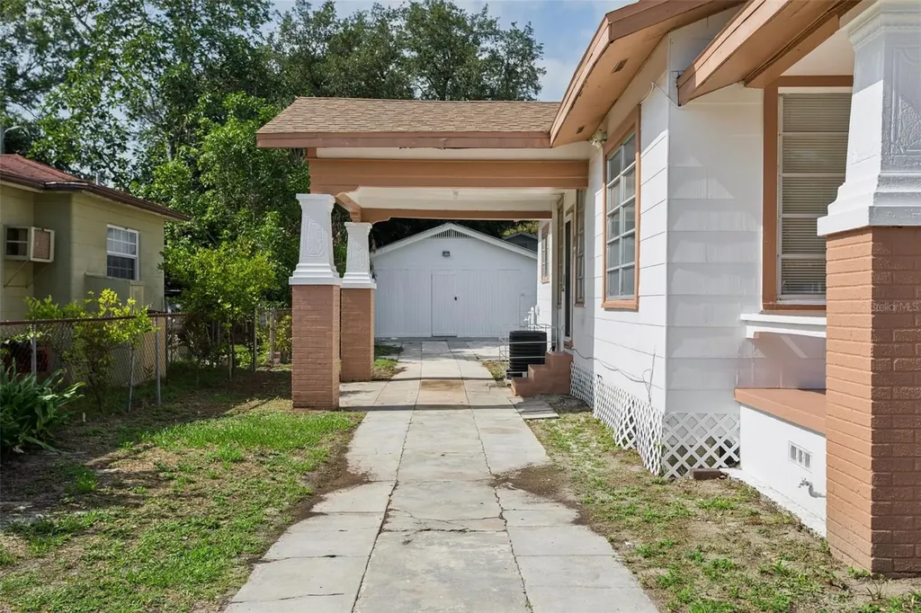 1017 E 23rd Avenue Tampa FL 33605