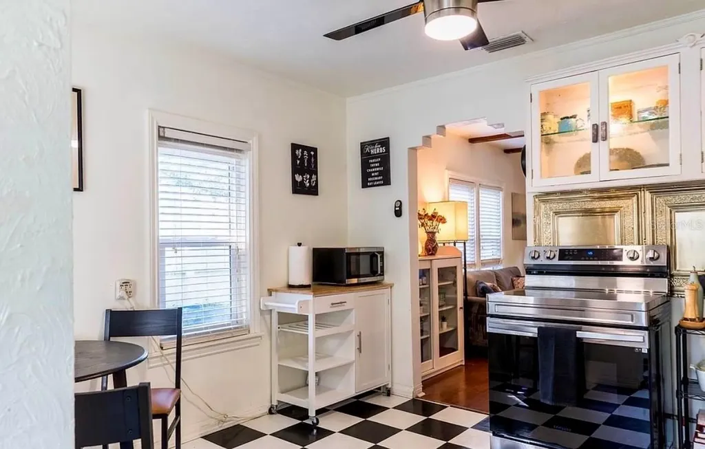 1750 34th Avenue N St Petersburg FL 33713