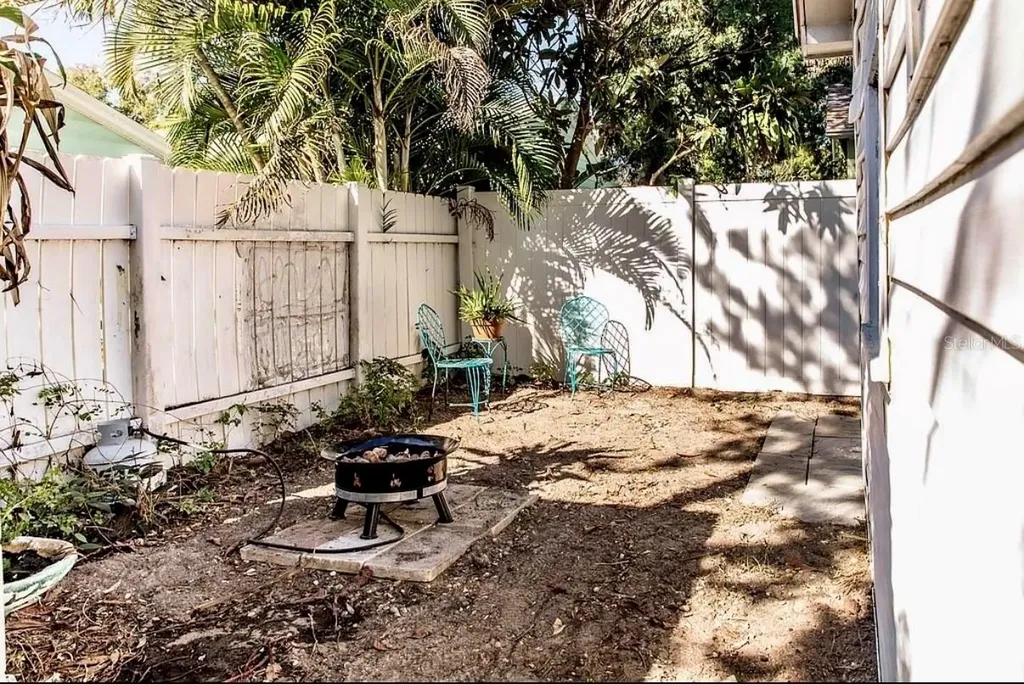 1750 34th Avenue N St Petersburg FL 33713
