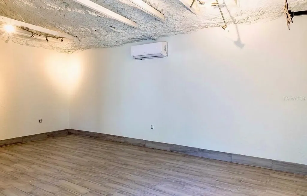 1750 34th Avenue N St Petersburg FL 33713