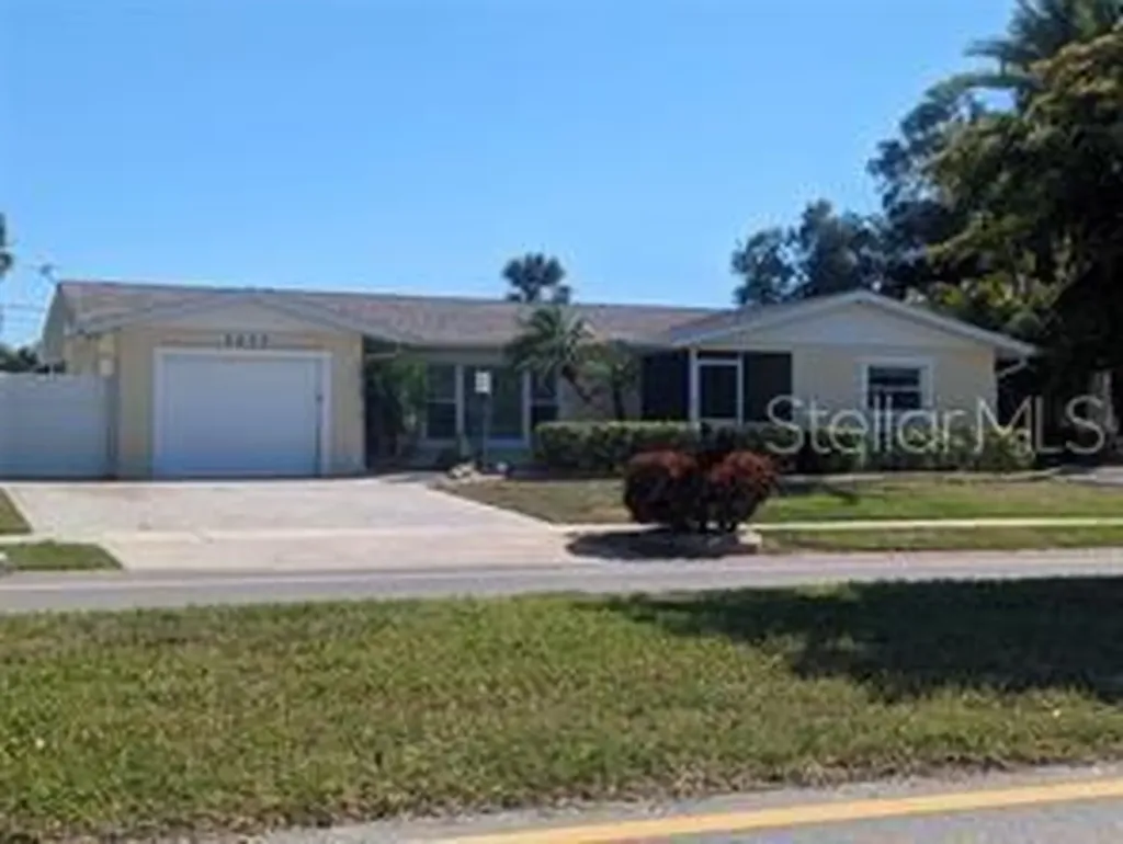 3070 Gulf Gate Drive Sarasota FL 34231