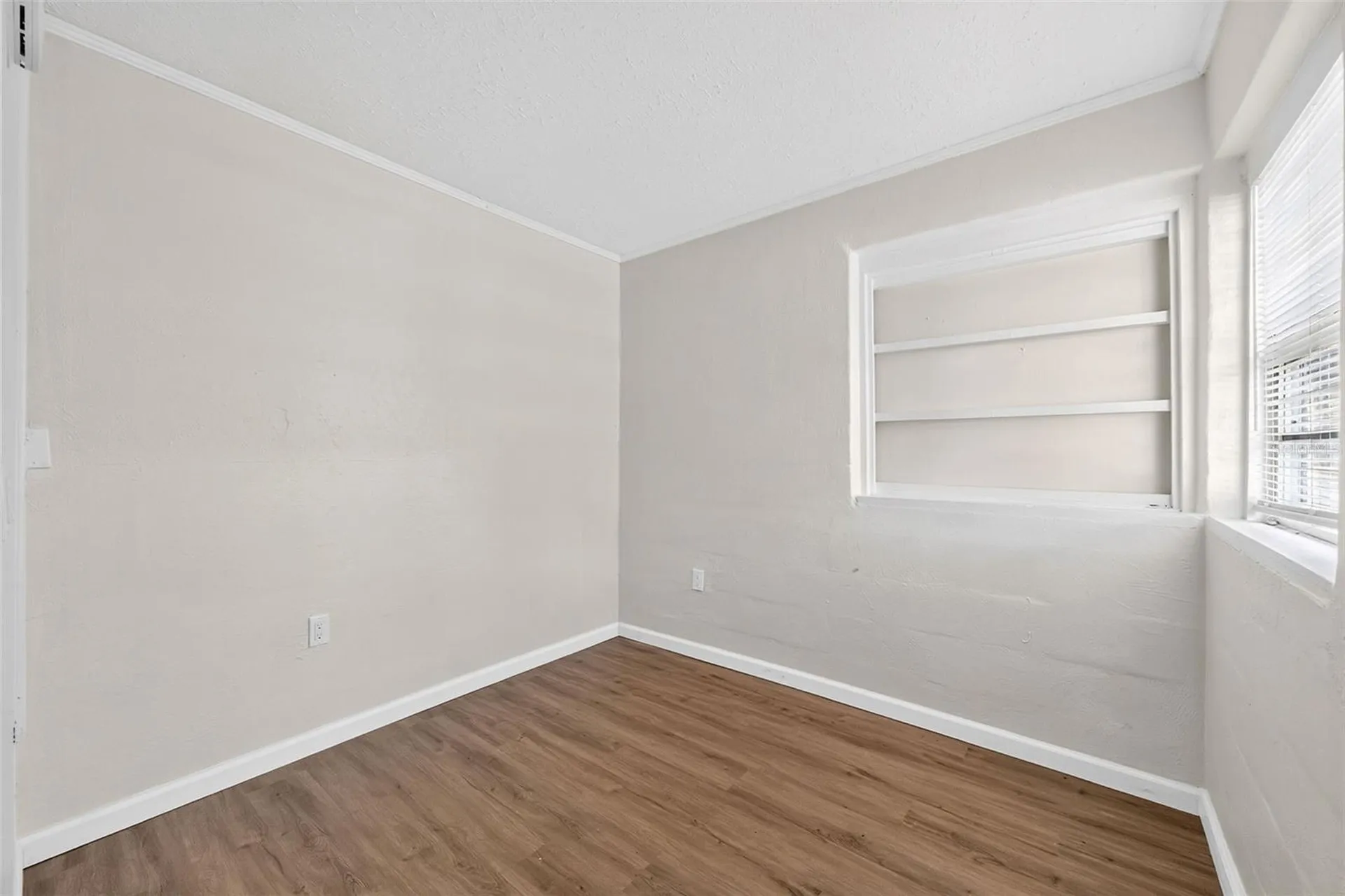 1202 E Caroline Street Tavares FL 32778
