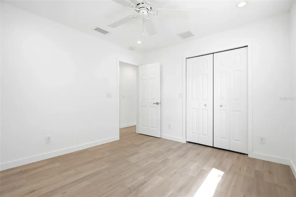 1867 Michigan Avenue NE St Petersburg FL 33703