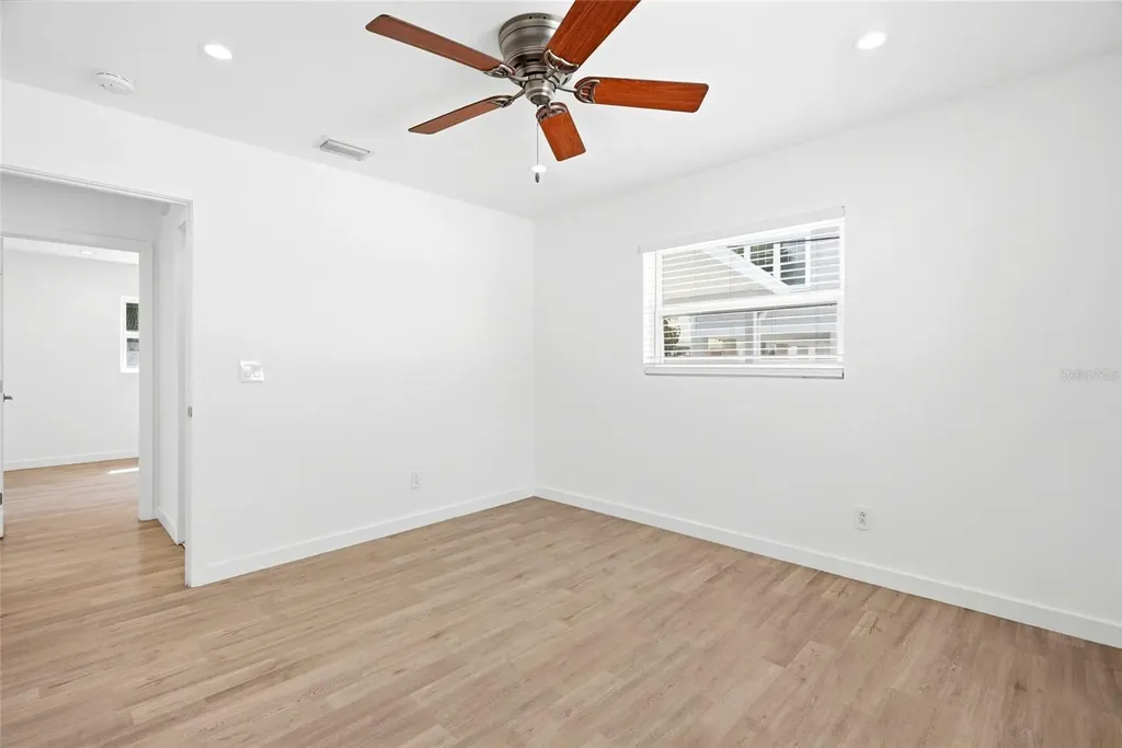 1867 Michigan Avenue NE St Petersburg FL 33703