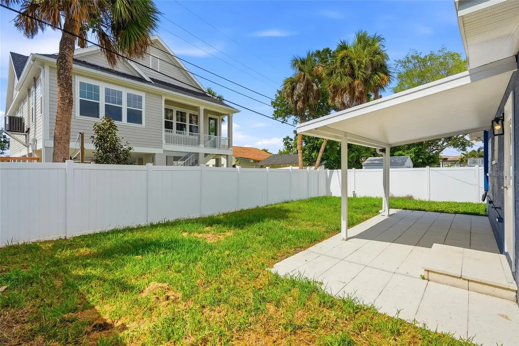 1867 Michigan Avenue NE St Petersburg FL 33703