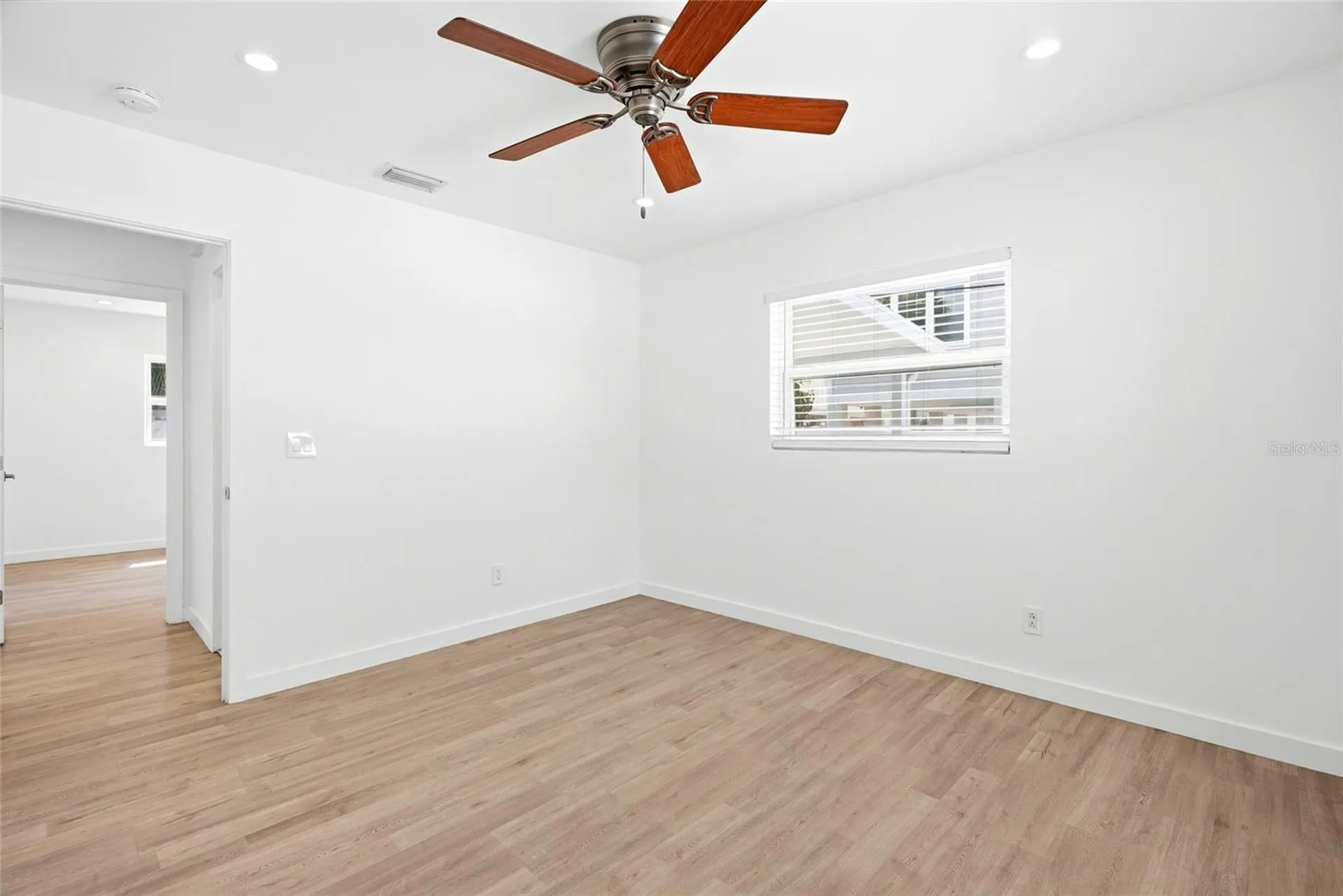 1867 Michigan Avenue NE St Petersburg FL 33703