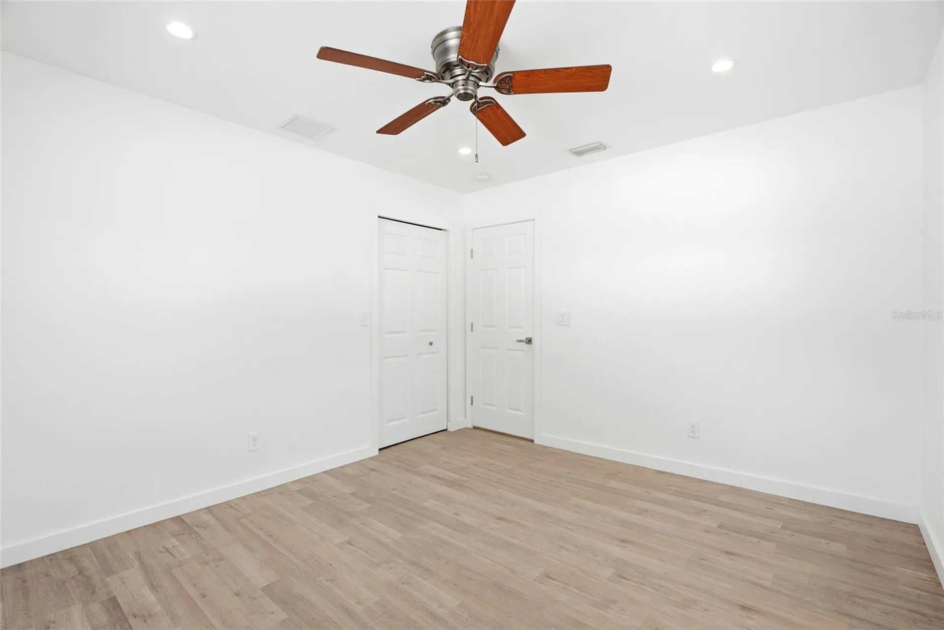 1867 Michigan Avenue NE St Petersburg FL 33703