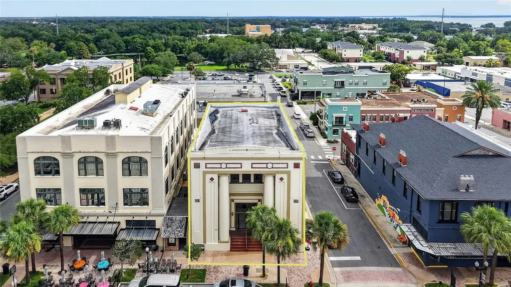 400 W Main Street Leesburg FL 34748