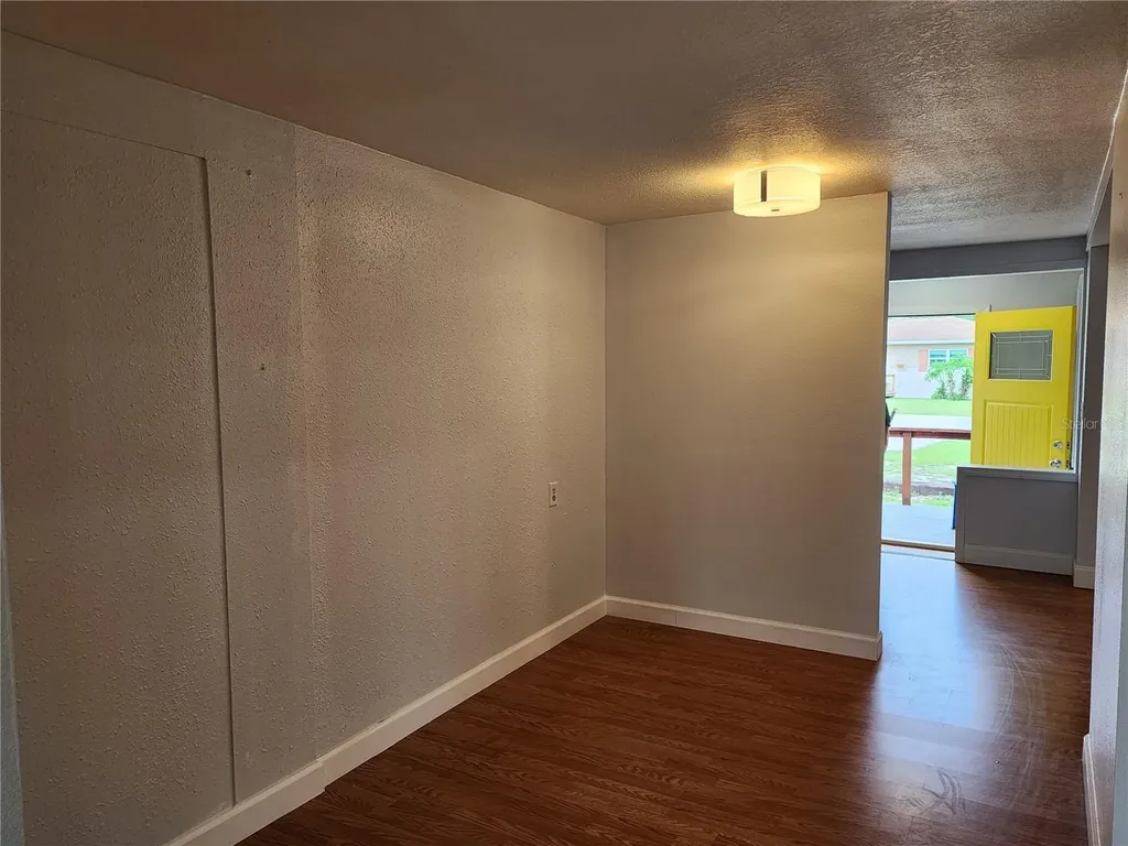 8 Poinsettia Drive Debary FL 32713