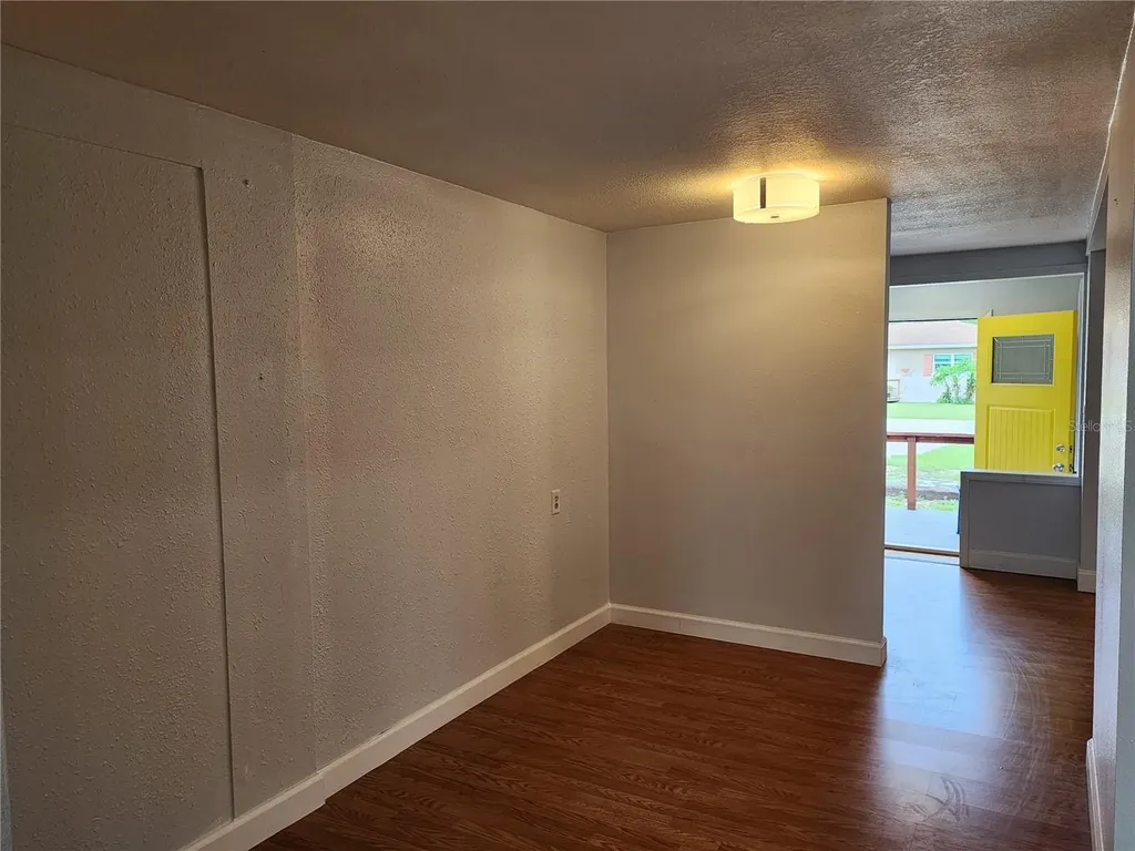8 Poinsettia Drive Debary FL 32713