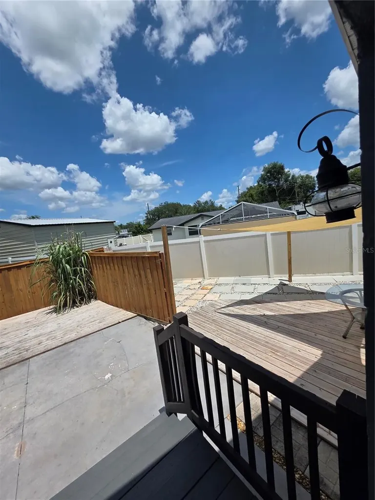 8 Poinsettia Drive Debary FL 32713
