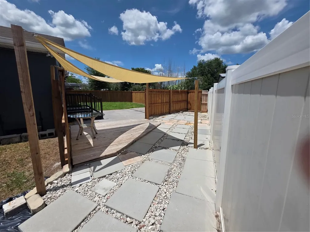 8 Poinsettia Drive Debary FL 32713