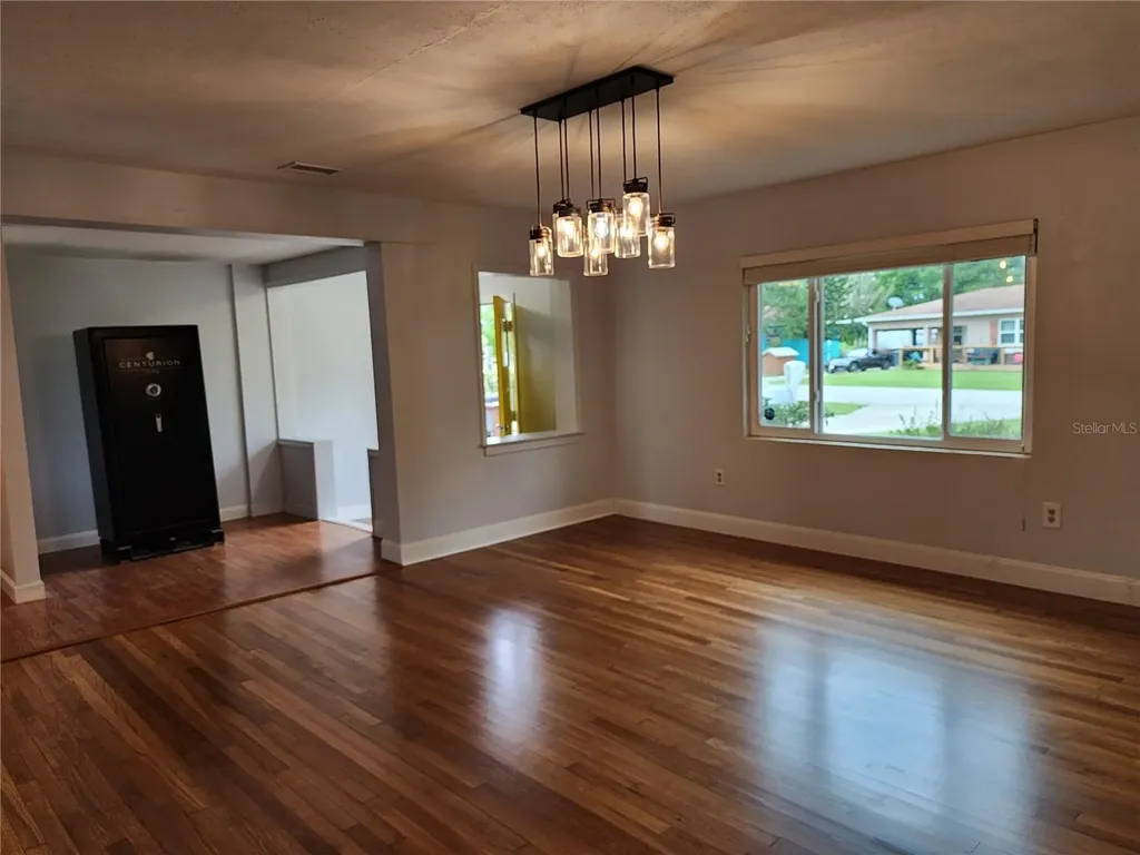 8 Poinsettia Drive Debary FL 32713