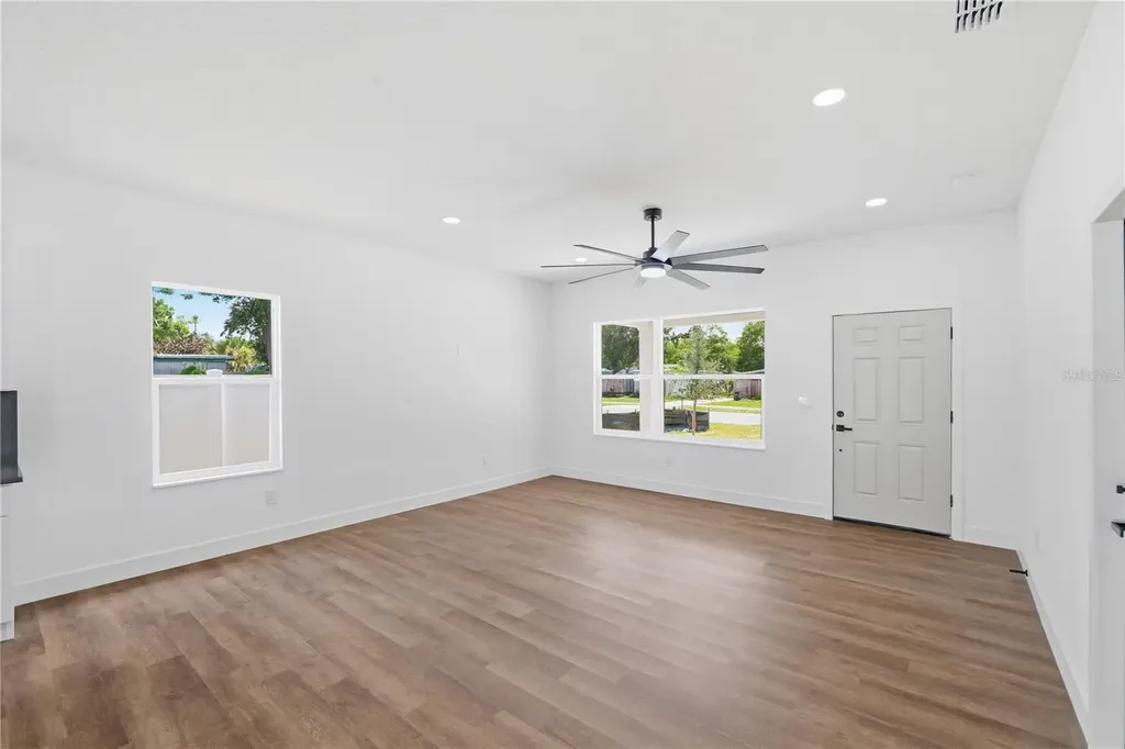 5111 68th Street N St Petersburg FL 33709