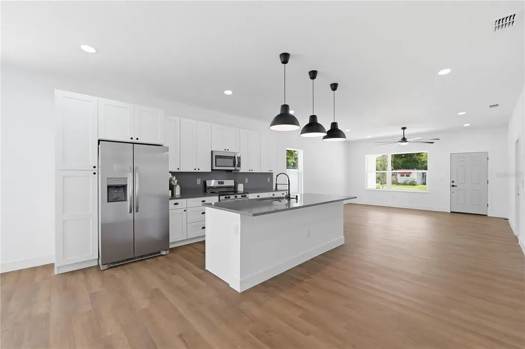 5111 68th Street N St Petersburg FL 33709