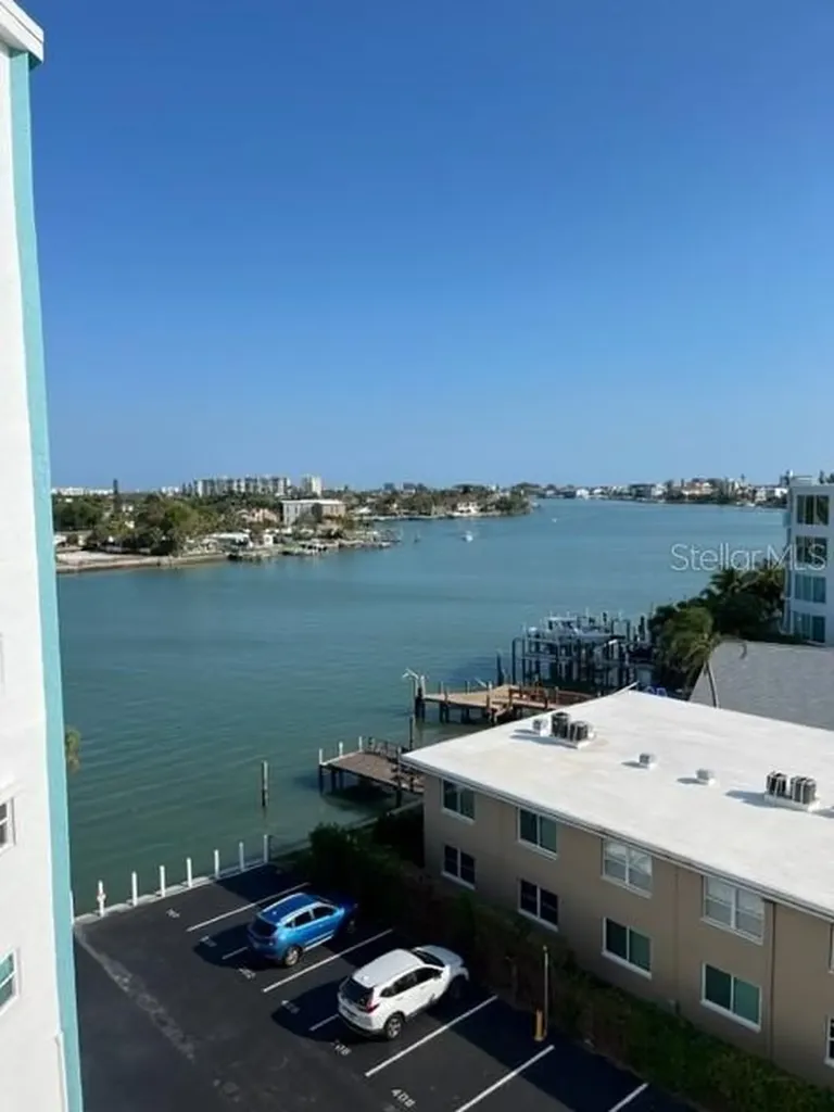 285 107th Avenue Treasure Island FL 33706