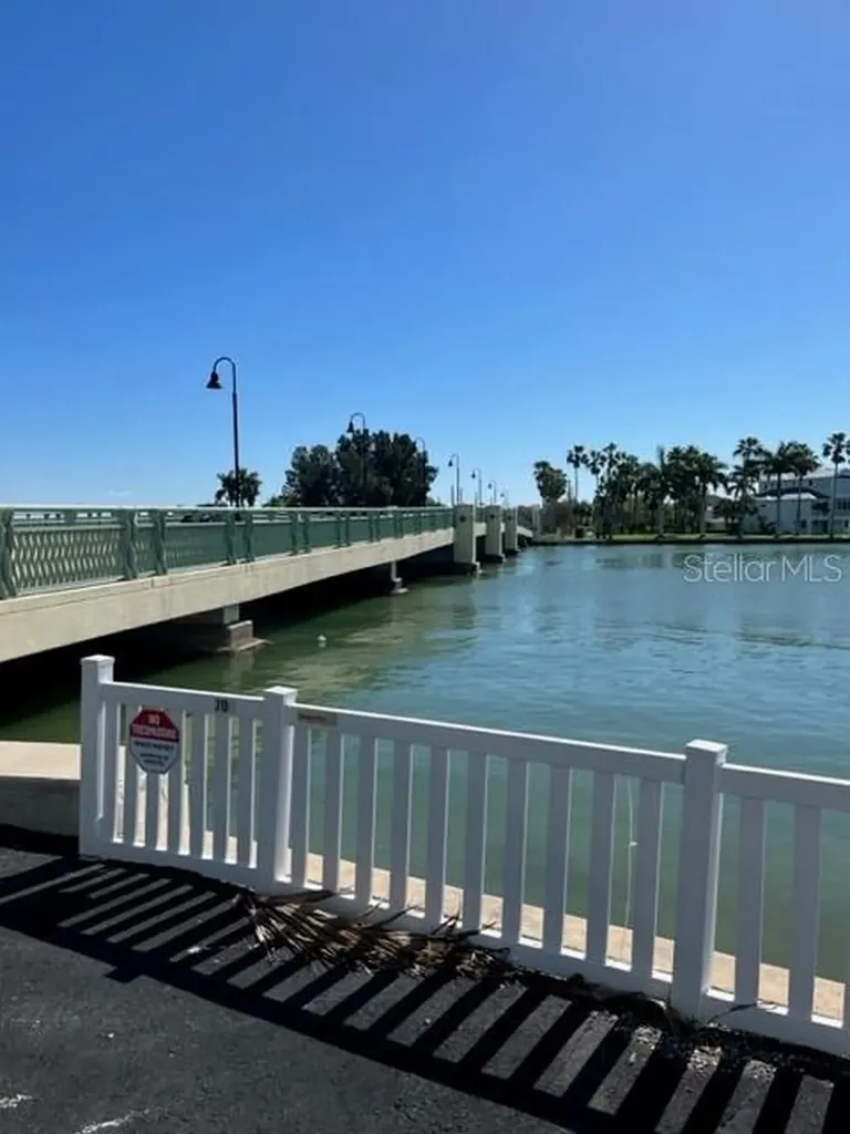 285 107th Avenue Treasure Island FL 33706