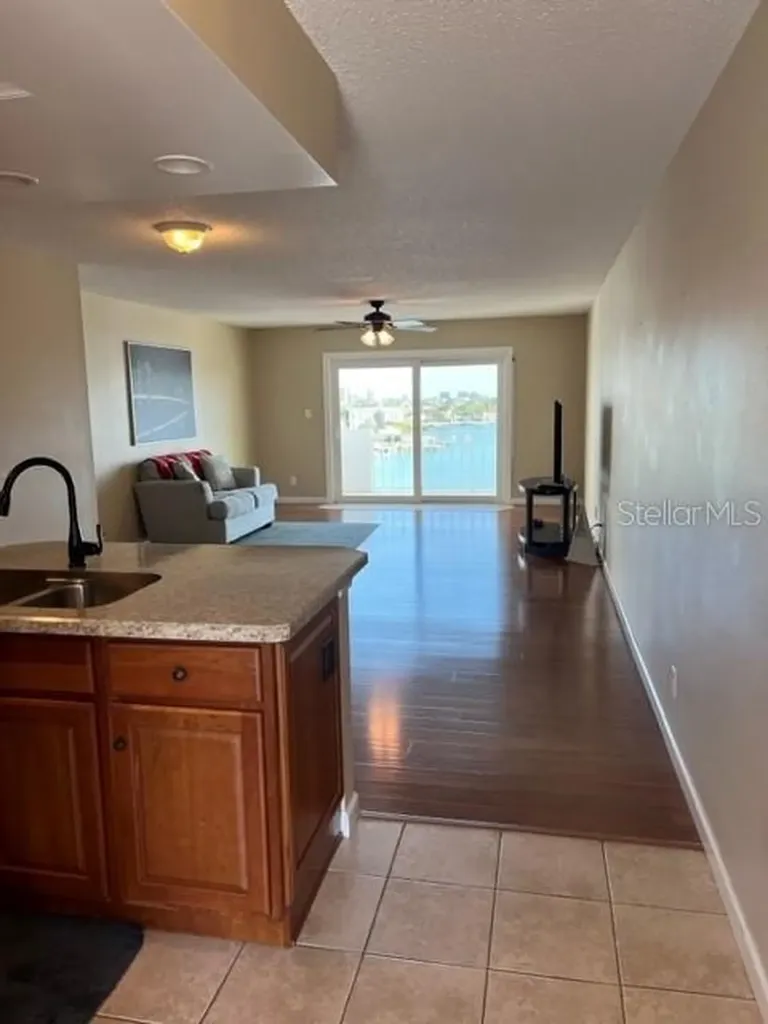 285 107th Avenue Treasure Island FL 33706