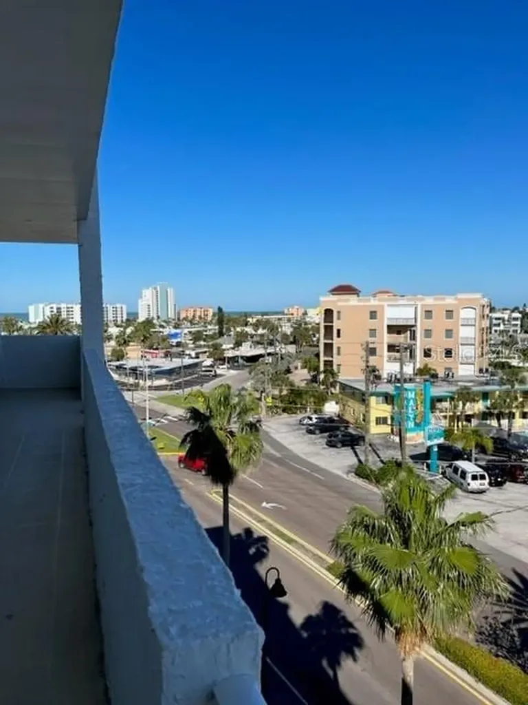 285 107th Avenue Treasure Island FL 33706