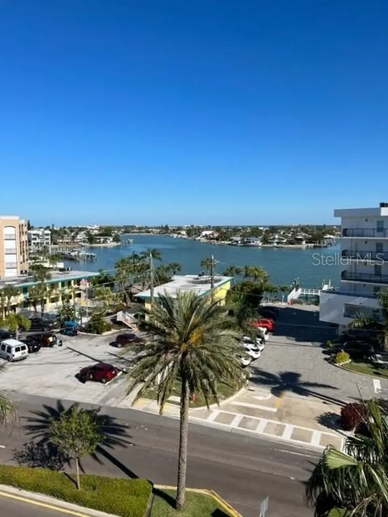 285 107th Avenue Treasure Island FL 33706