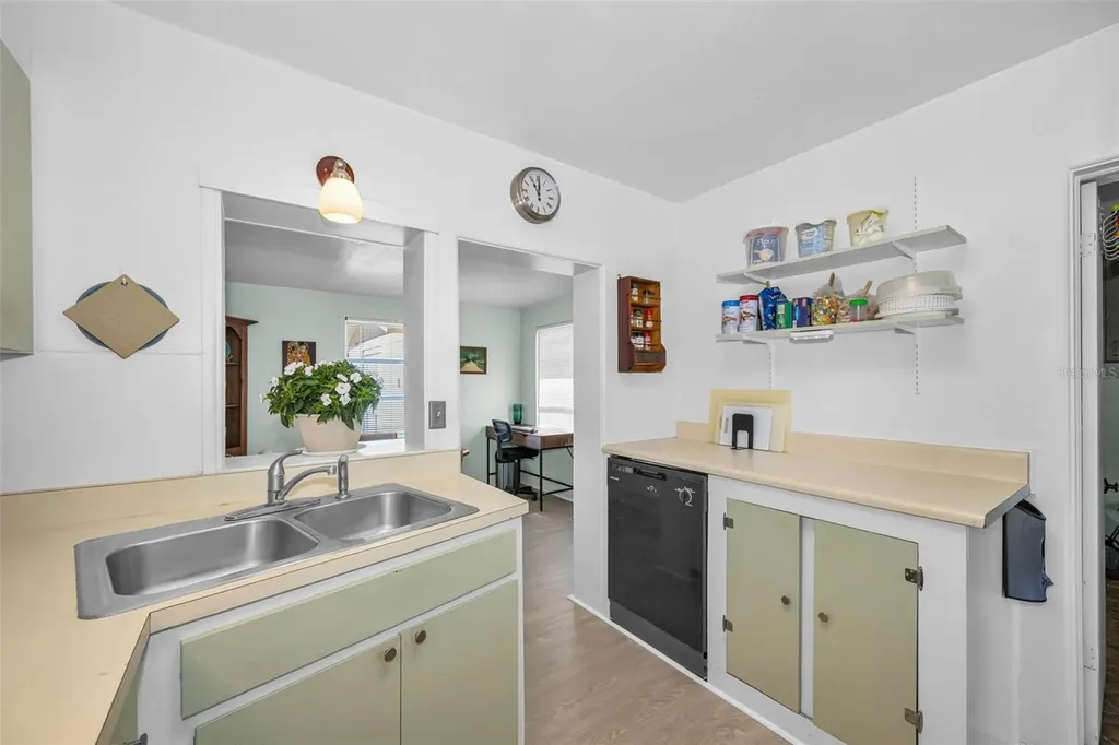 4829 30th Avenue N St Petersburg FL 33713